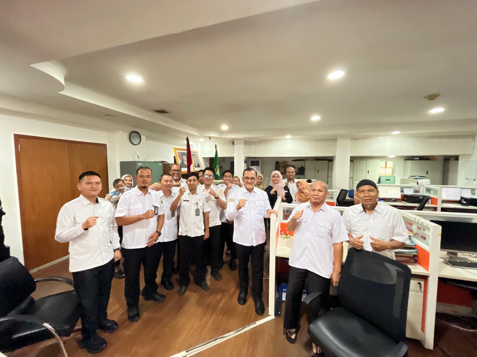 Sekda Edward Candra Silaturahmi ke Kantor OPD Usai Libur Lebaran, Pastikan Pelayanan Publik Tetap Prima