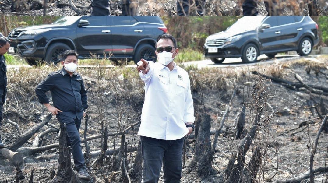 Ketua DPRD Prov. Sumsel, Andie Dinialdie, S.E., M.M, bersama Anggota BPBD sumsel Melaksanakan Monitoring dan Meninjau Penanganan Kebakaran Lahan di Desa Pulau semambu Kecamatan Indralaya Utara Kabupaten Ogan Ilir.